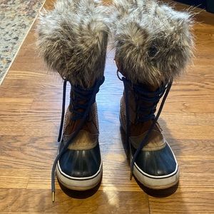 SOREL Joan of Arctic snow boots